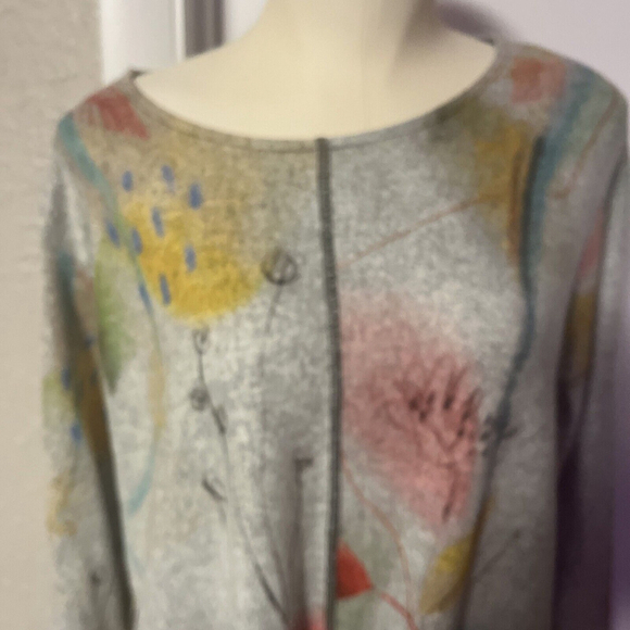 NWT Jess And Jane Women’s Blouse Grey Floral Print Heathered Fab… - Picture 13 of 16